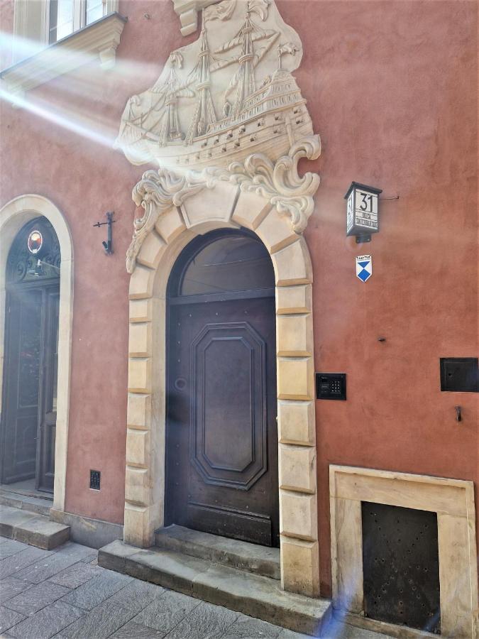 J&W Apartments Swietojanska Rooms Варшава Экстерьер фото